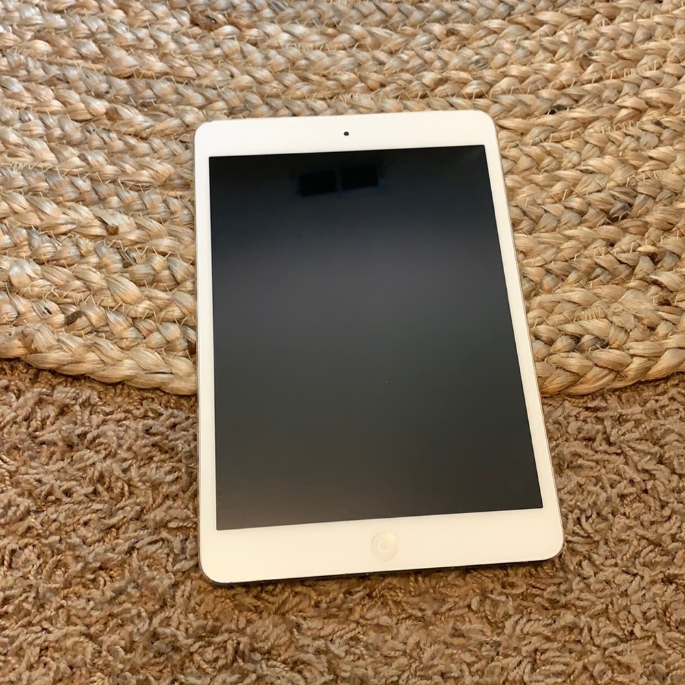 iPad, model A1455. Great condition!
